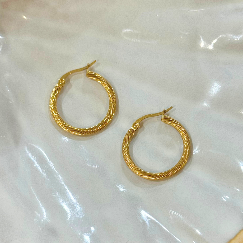 Small Gold Ribbed Hoop