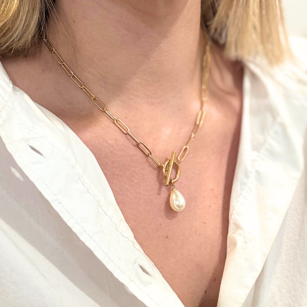 Gold Chain Drop Pearl Toggle Clasp Necklace