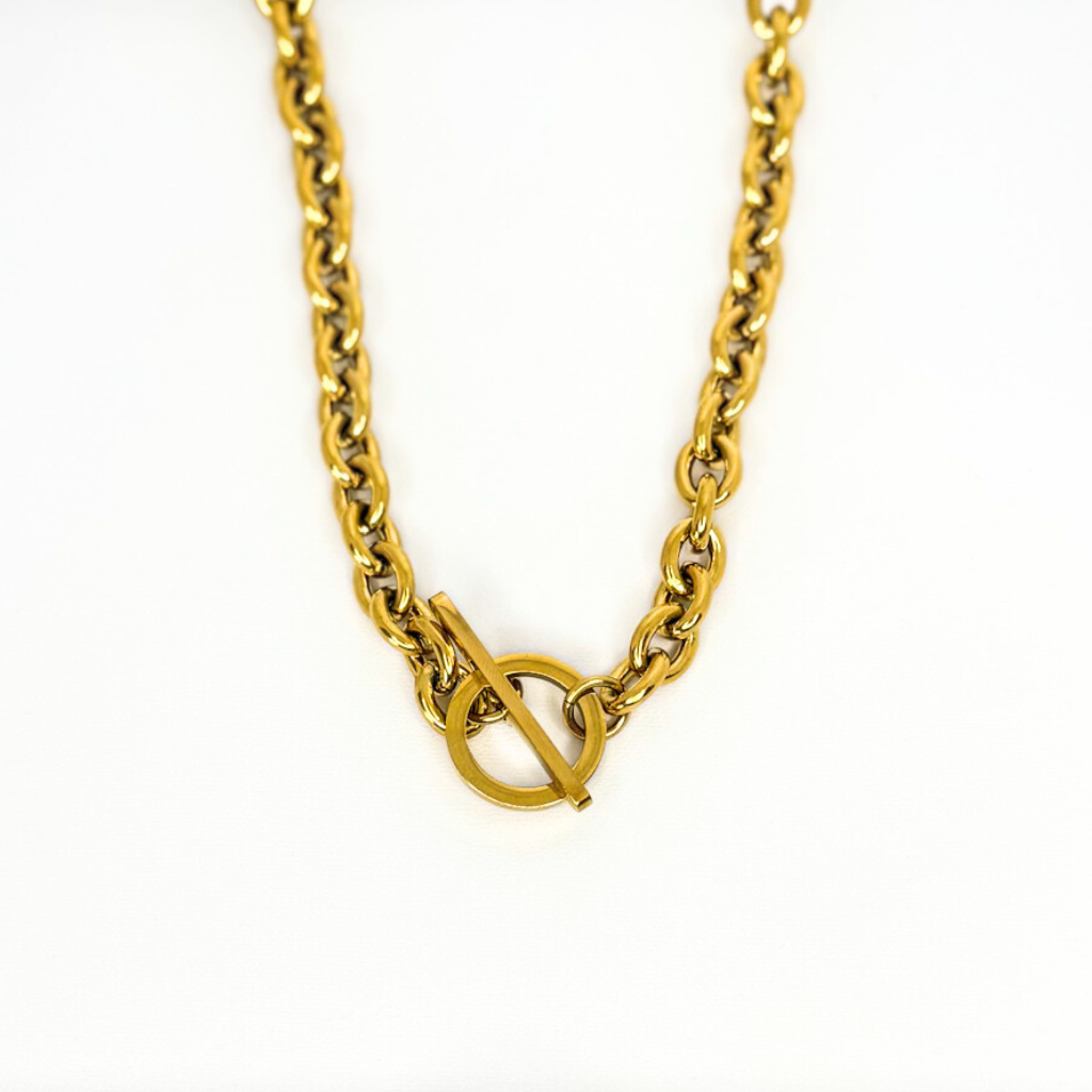 Gold Thick Chain with Circle Toggle Clasp