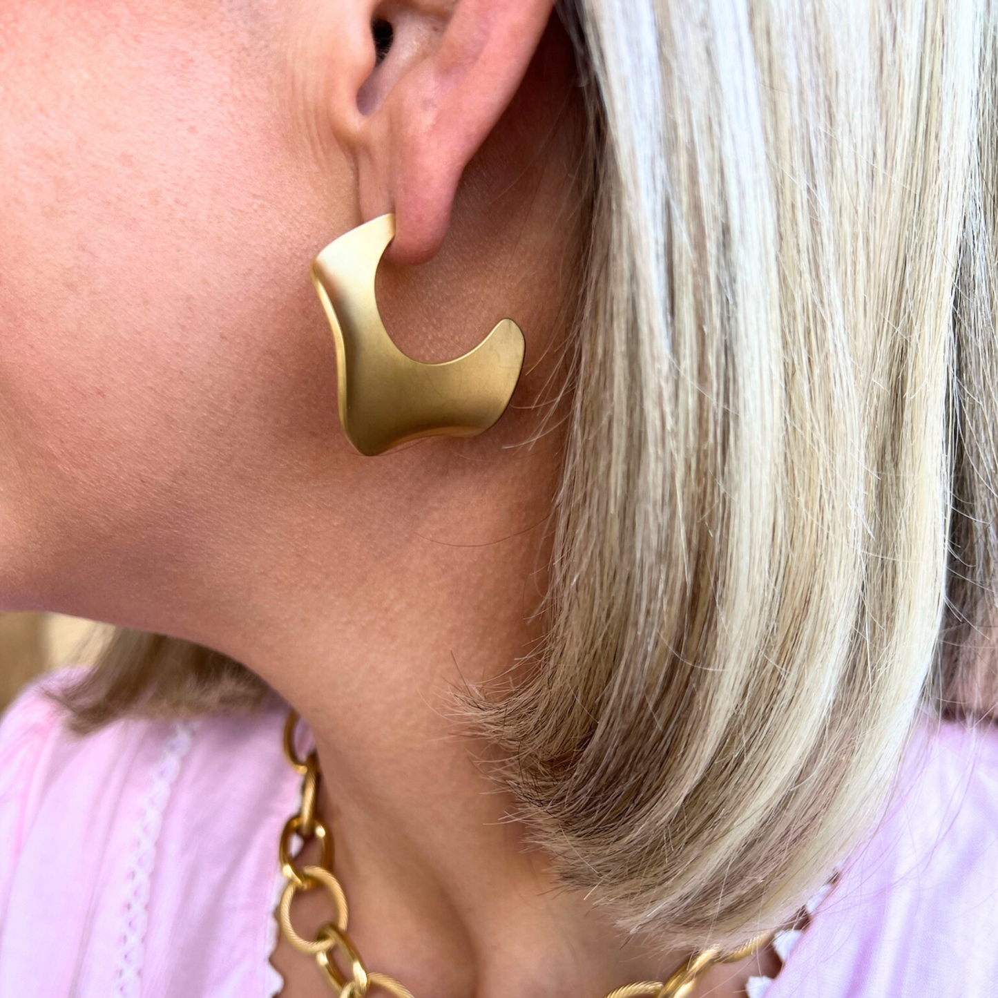 Gold Matte Wavy C-Hoop