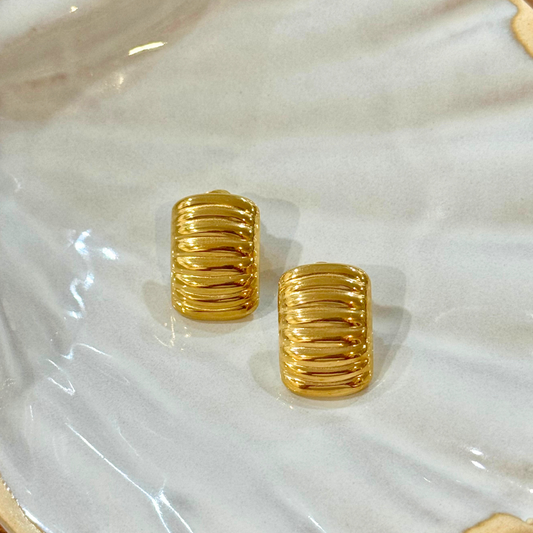 E187 Gold Button Earring