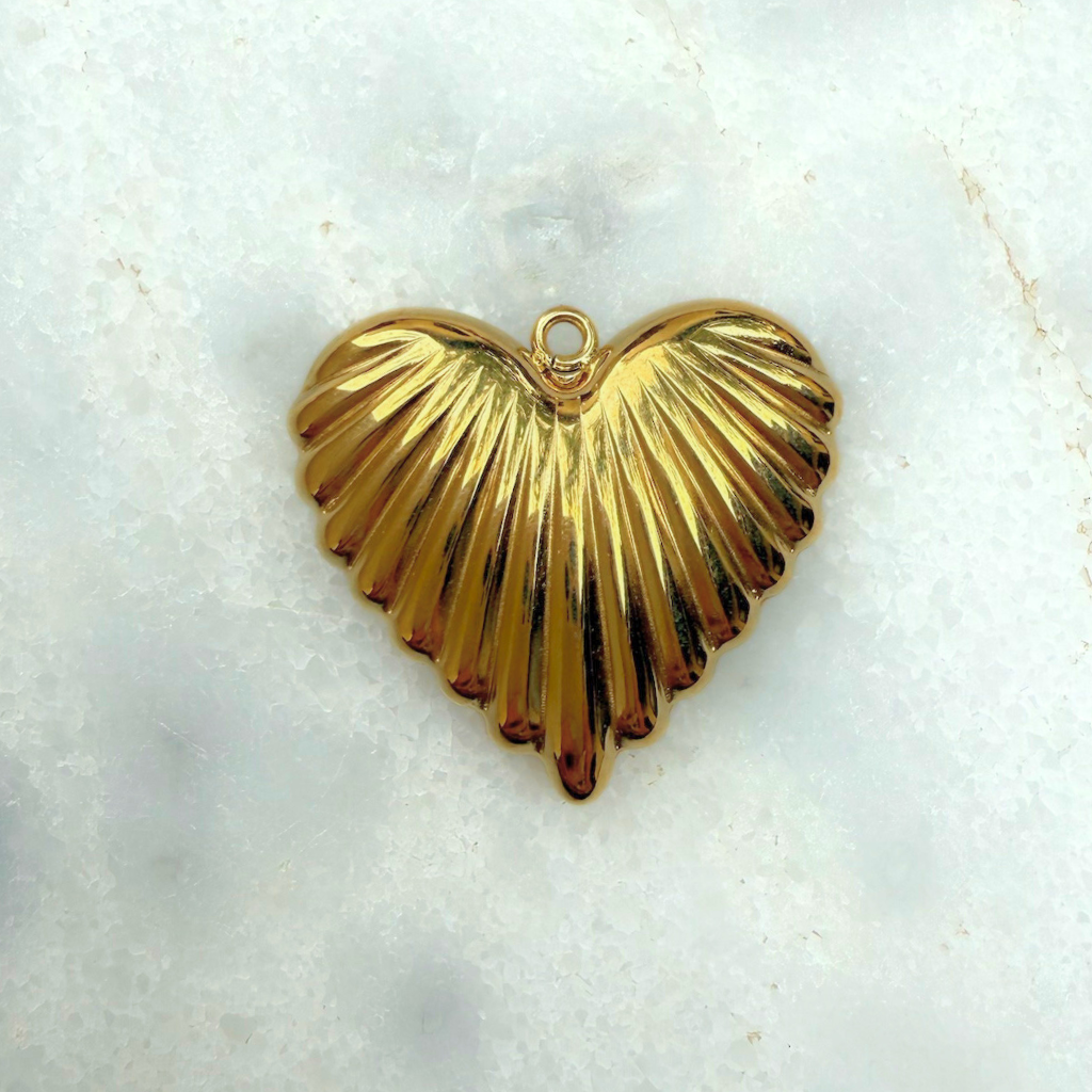 Gold Ribbed Heart Charm
